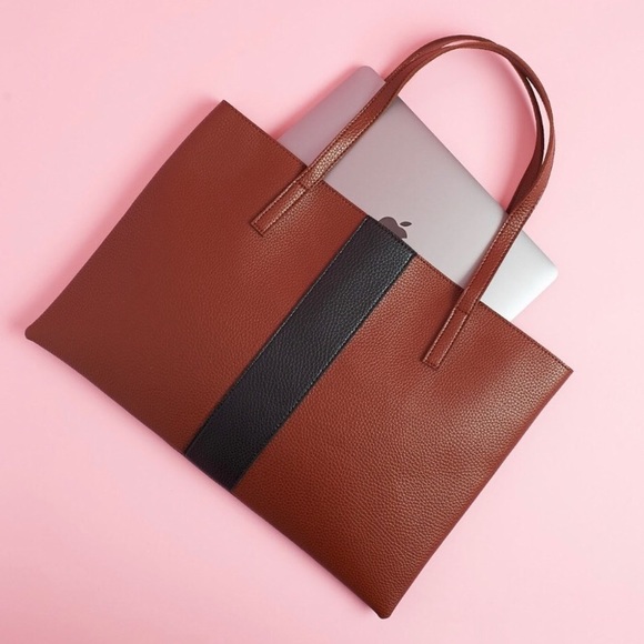 Vince Camuto Handbags - NWT Vince Camuto Luck Tote